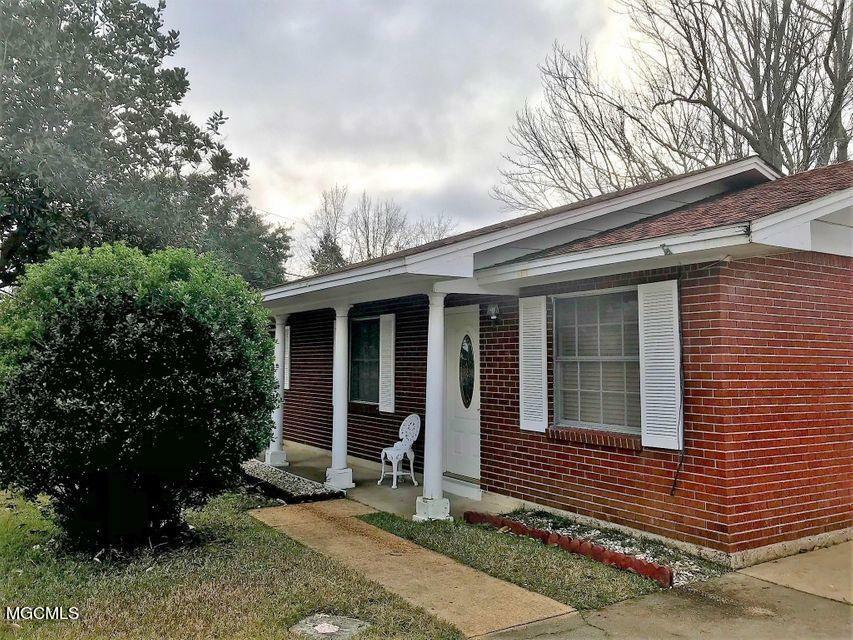 Property Photo: 401 N Wilson Boulevard MS 39503