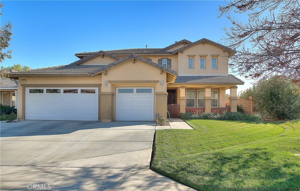 Property Photo: 271 Shetland Court CA 92582