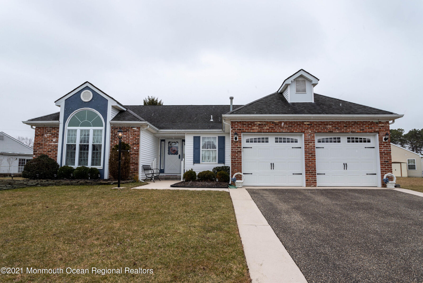 Property Photo:  7 Oslo Court  NJ 08757 