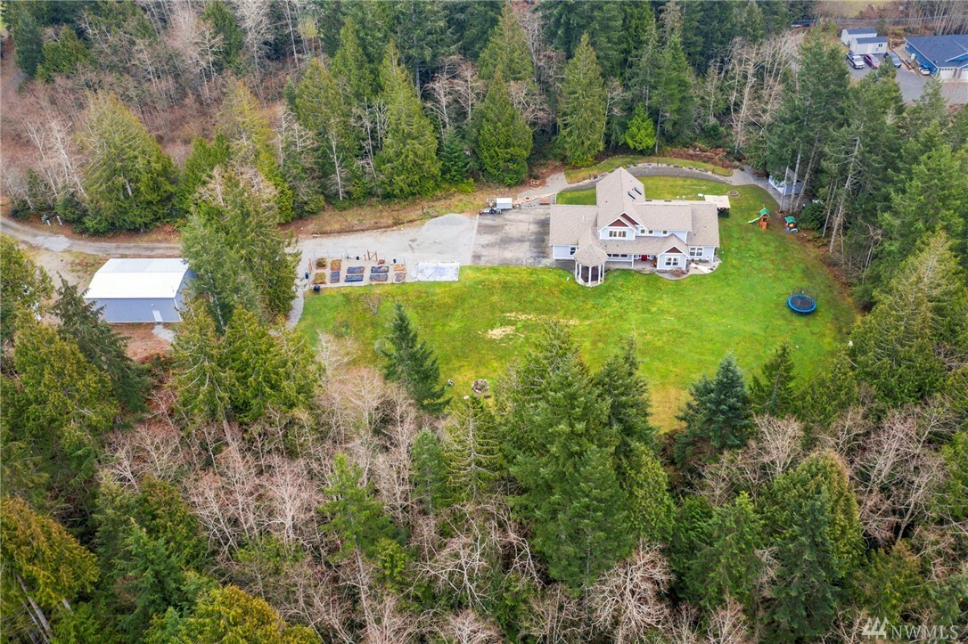 Property Photo:  711 Fern Lane W  WA 98312 