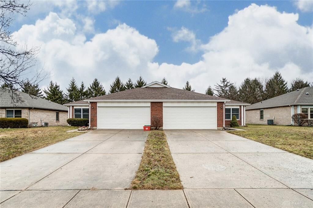 Property Photo: 283-285 Woodlawn Drive OH 45371