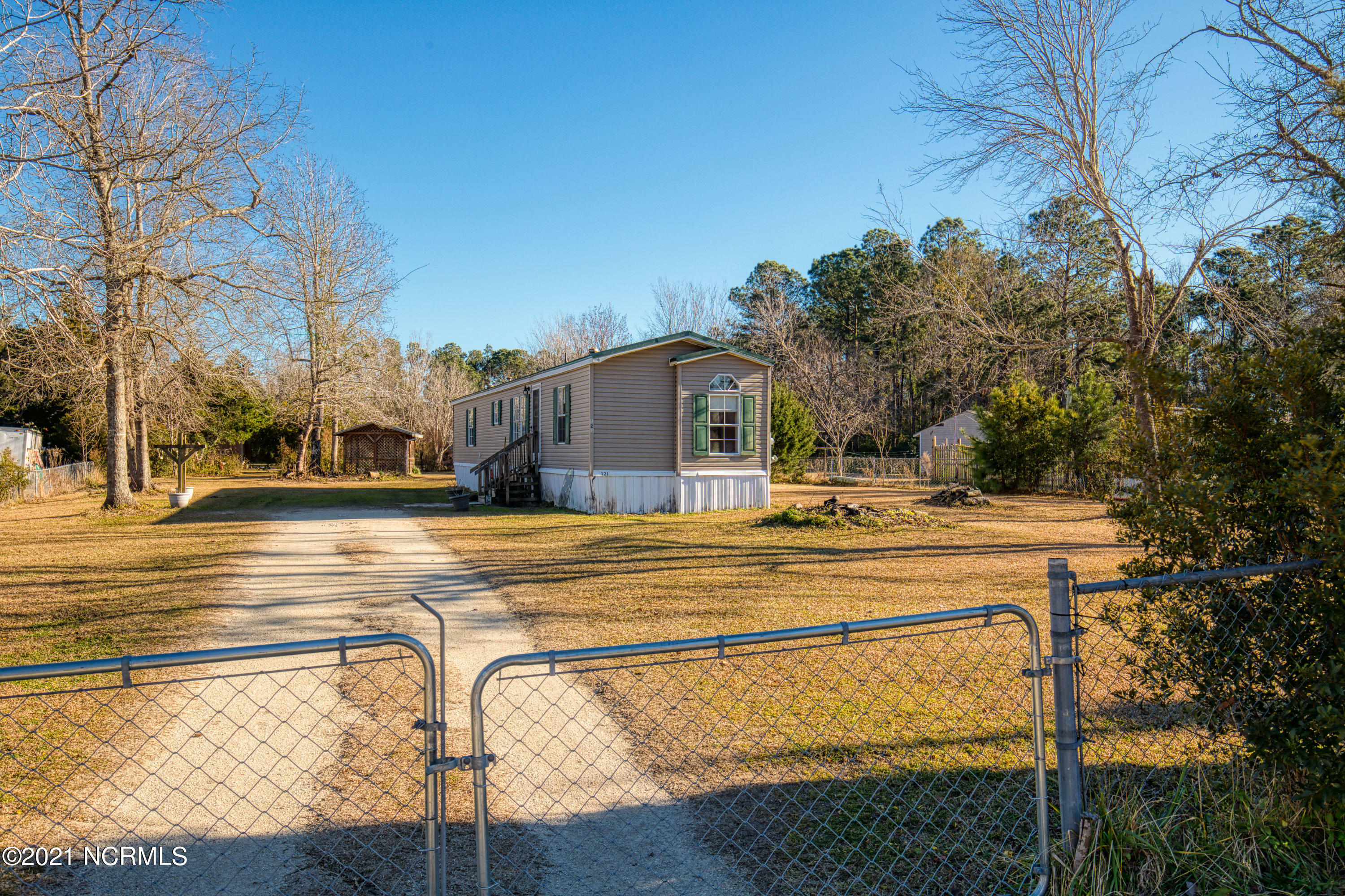 Property Photo:  121 Kathy Street  NC 28460 