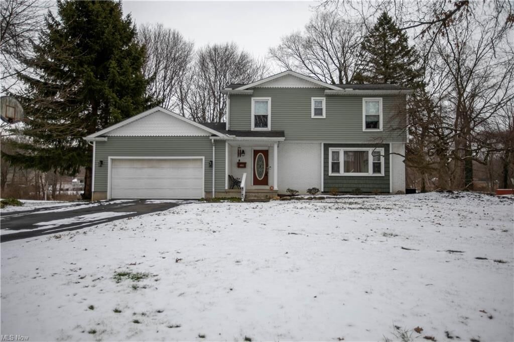 Property Photo:  4743 Logan Arms Drive  OH 44505 