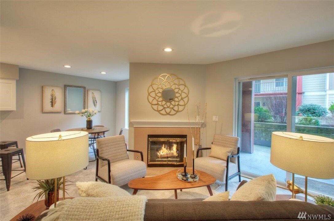 Property Photo: 1926 Fairview Ave E 109 WA 98102