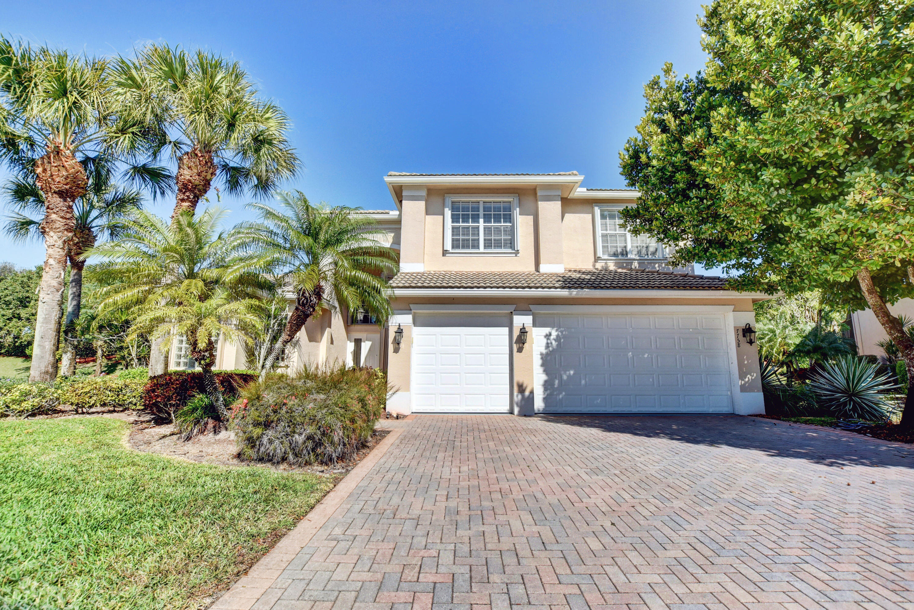 Property Photo:  7758 Windy Largo Court  FL 33467 