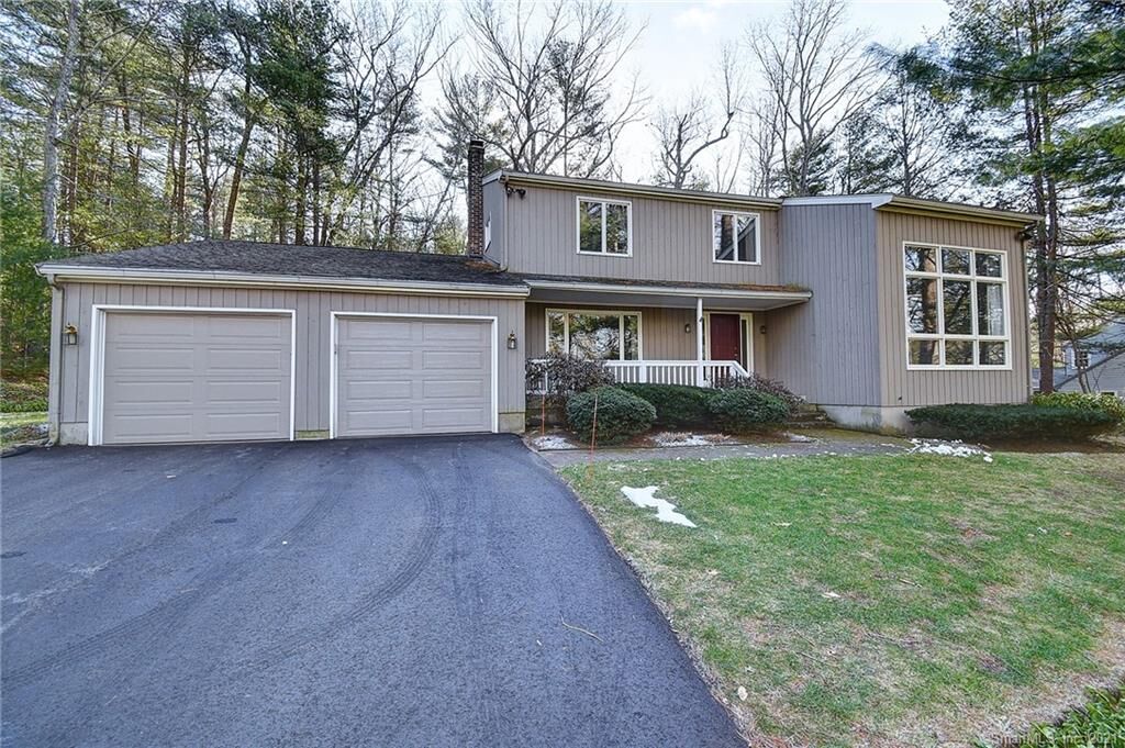 Property Photo:  252 Eastbury Hill Road  CT 06033 