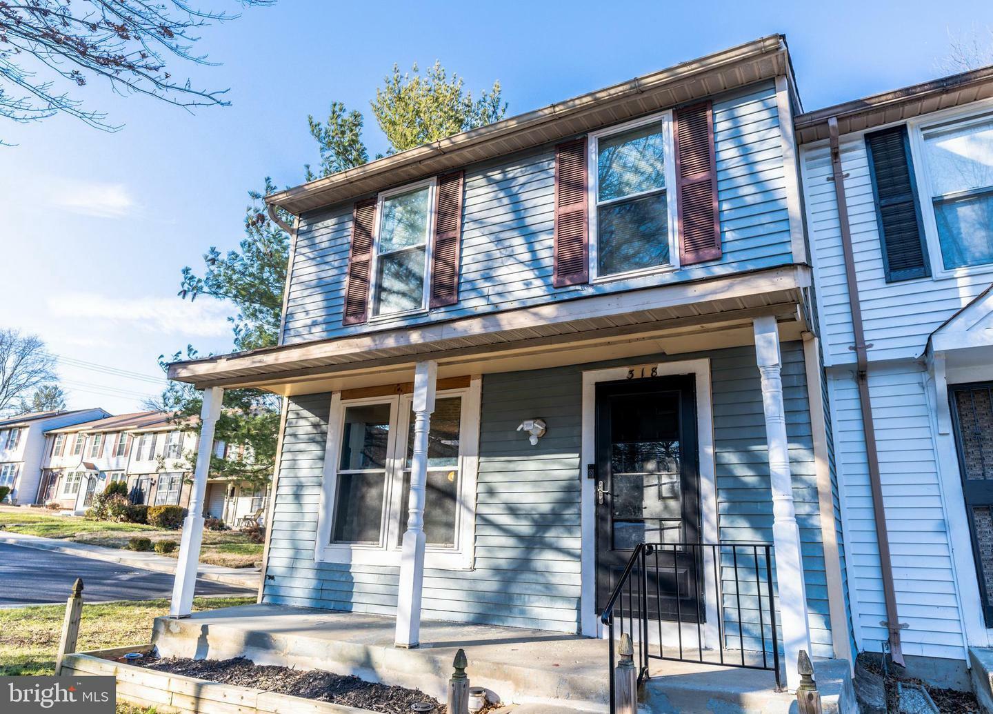 Property Photo: 318 Shady Glen Drive MD 20743
