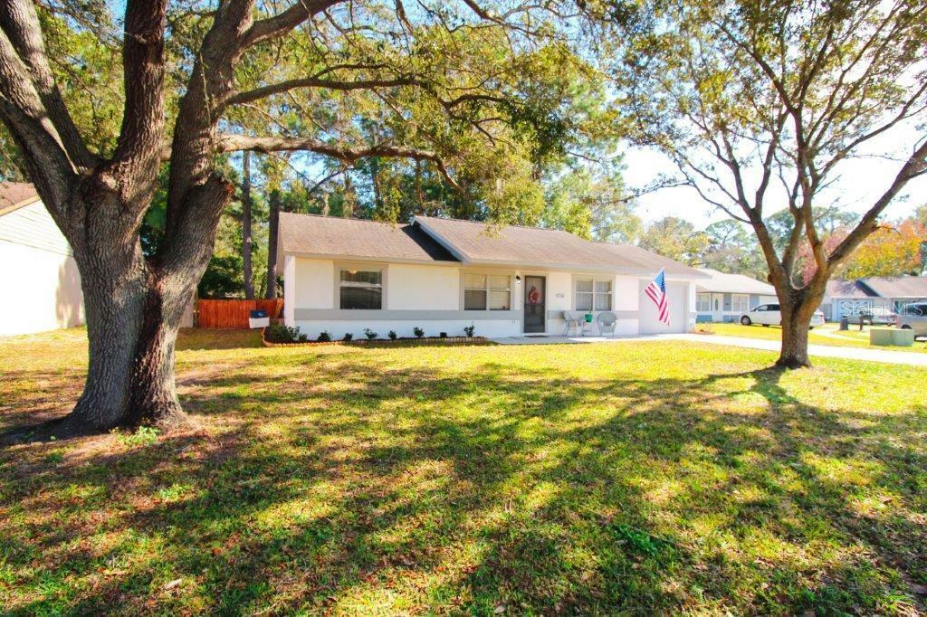 Property Photo:  1714 49th Avenue E  FL 34203 