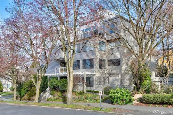 1100 E Harrison St 203  Seattle WA 98102 photo