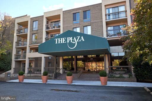 Property Photo:  807 N Howard Street 110  VA 22304 