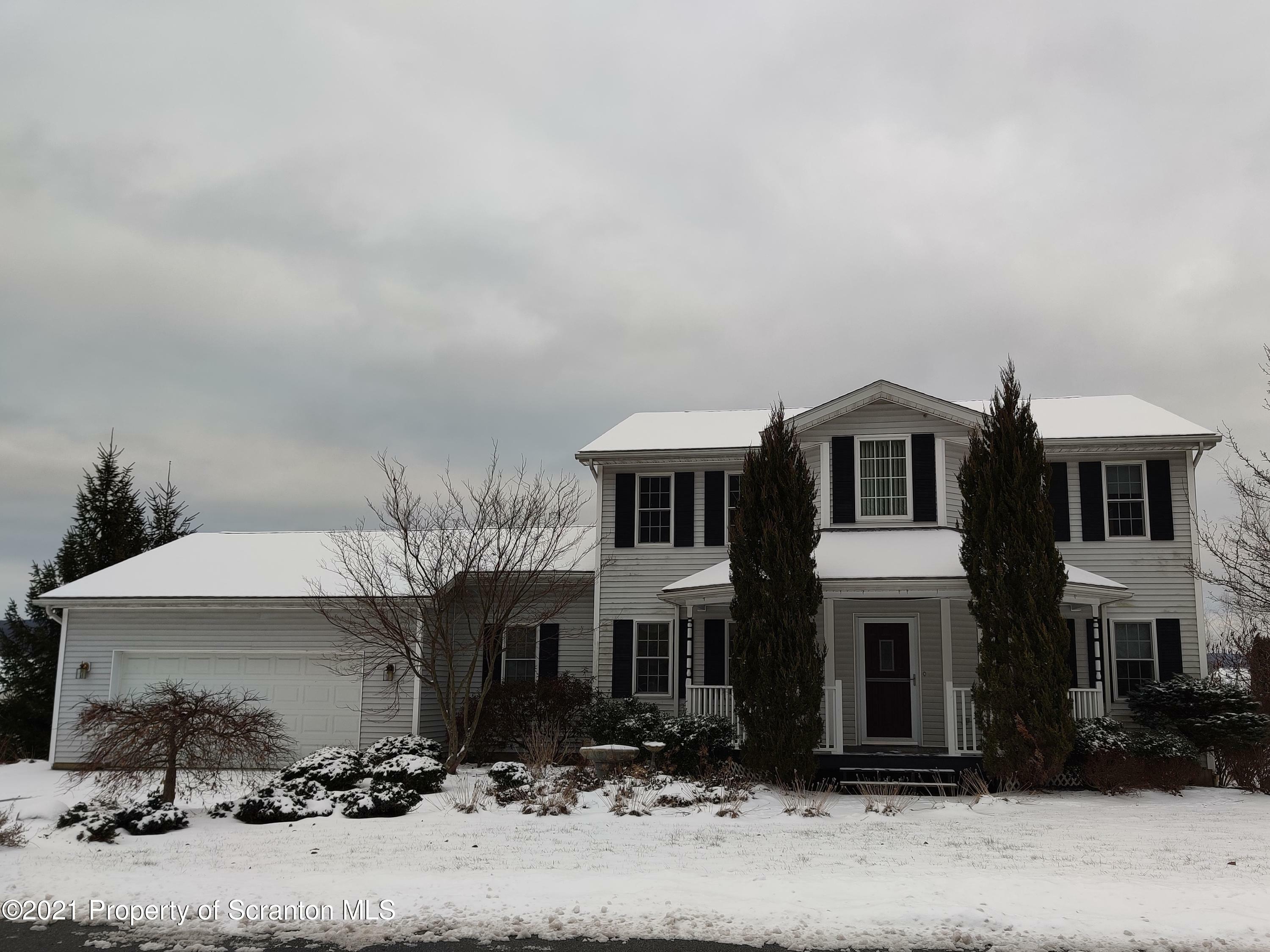 Property Photo:  207 Raymond Drive  PA 18433 