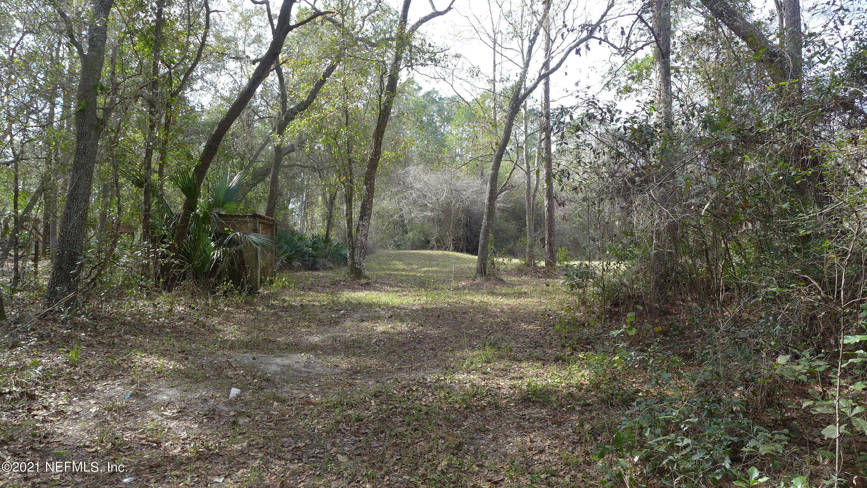 Property Photo: 114 Barkoskie Lane FL 32092