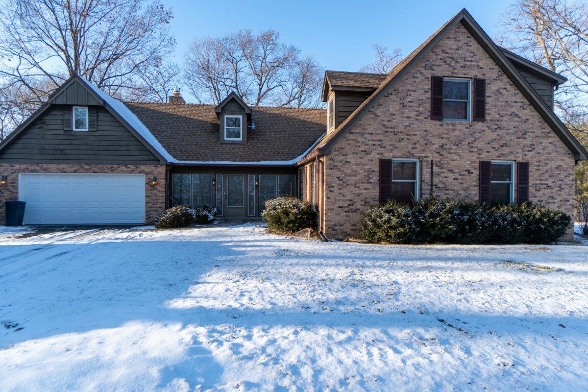 Property Photo:  315 W Wood Ridge  IL 61525 