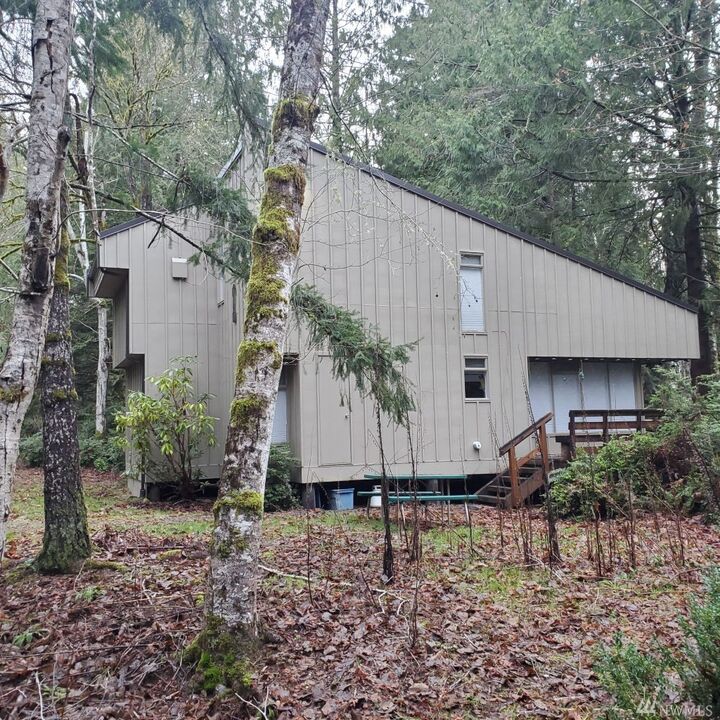 Property Photo:  721 E Promontory Rd  WA 98584 