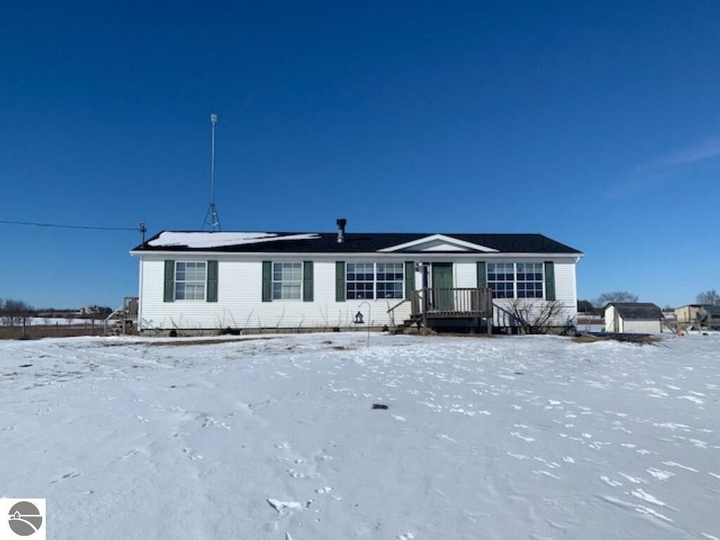 Property Photo:  5559 E Fremont Road  MI 48883 