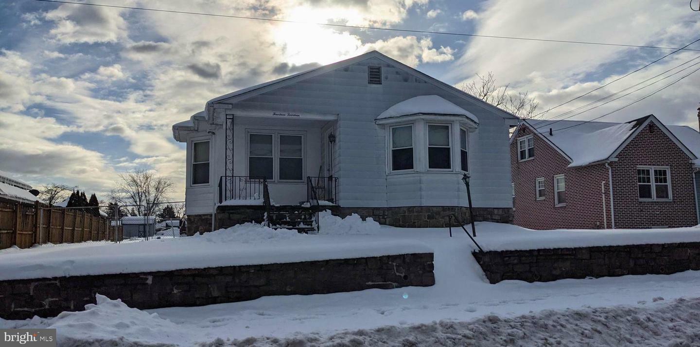 Property Photo: 1414 W Marshall Street PA 19403