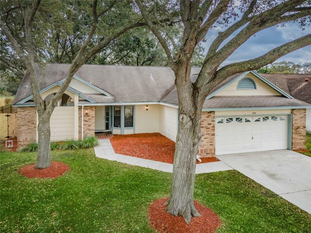 Property Photo:  4725 Foxshire Circle  FL 33624 