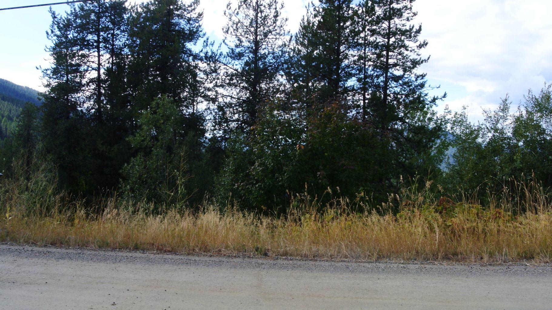 Property Photo: Xxx Crest Loop Rd WA 99109