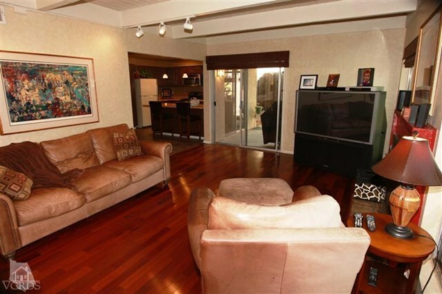 Property Photo:  1515 Redwood Circle  CA 91360 