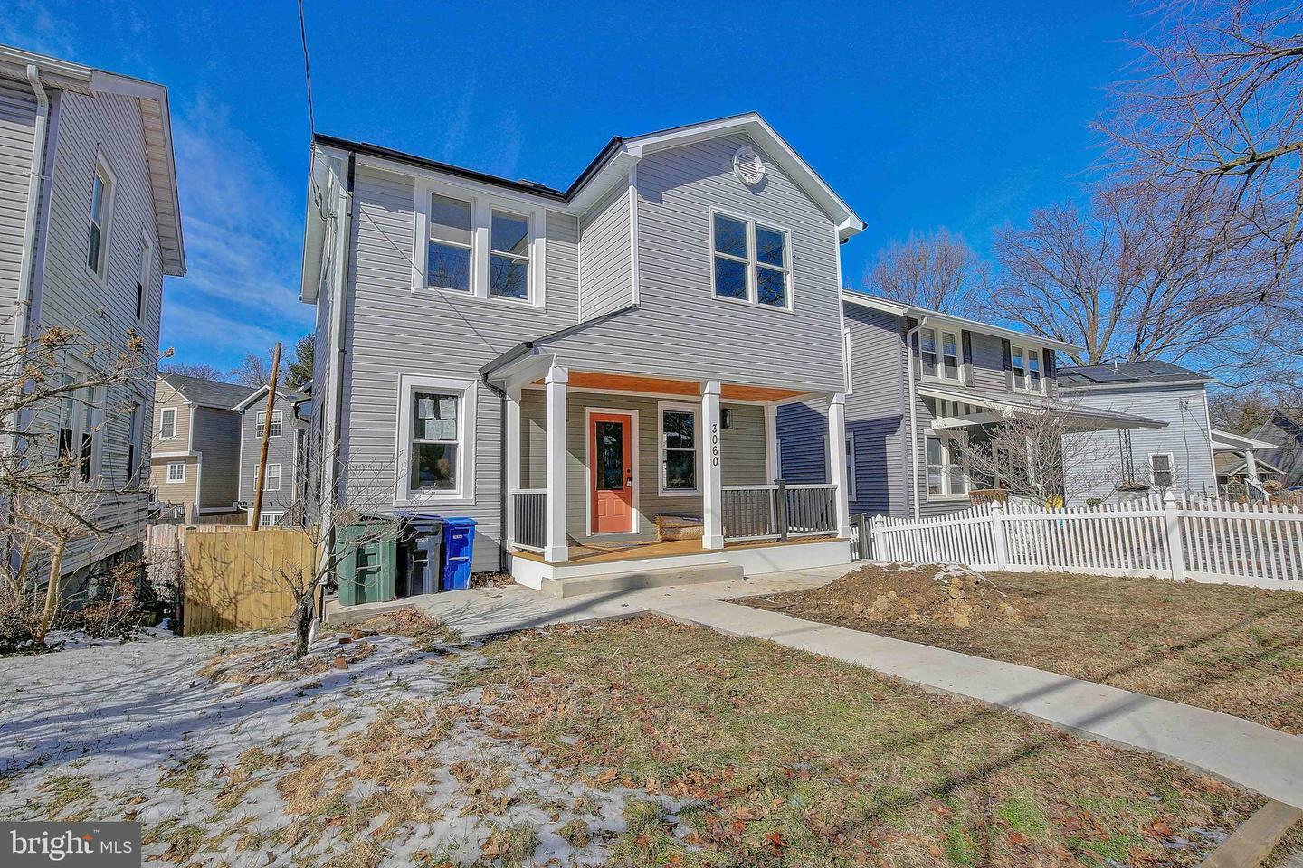 Property Photo:  3060 Clinton Street NE  DC 20018 