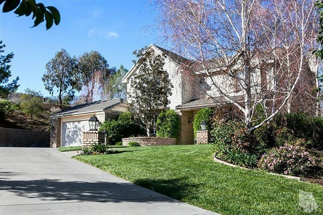 Property Photo:  724 Camden Vista Court  CA 93065 