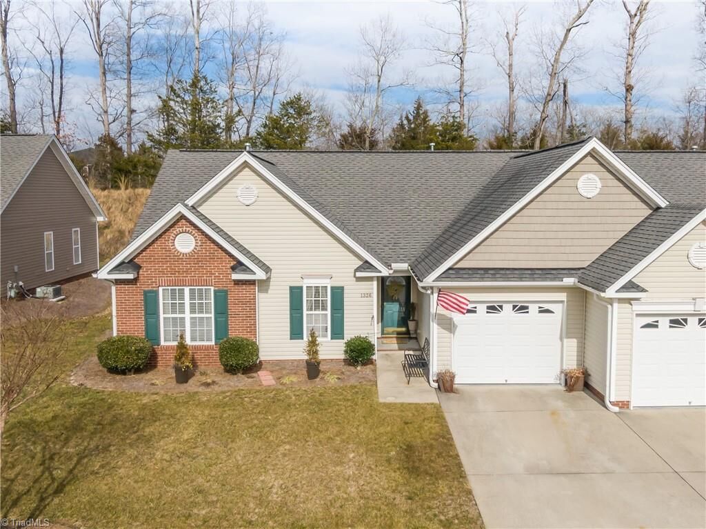 Property Photo: 1326 Crosswinds Drive NC 27265