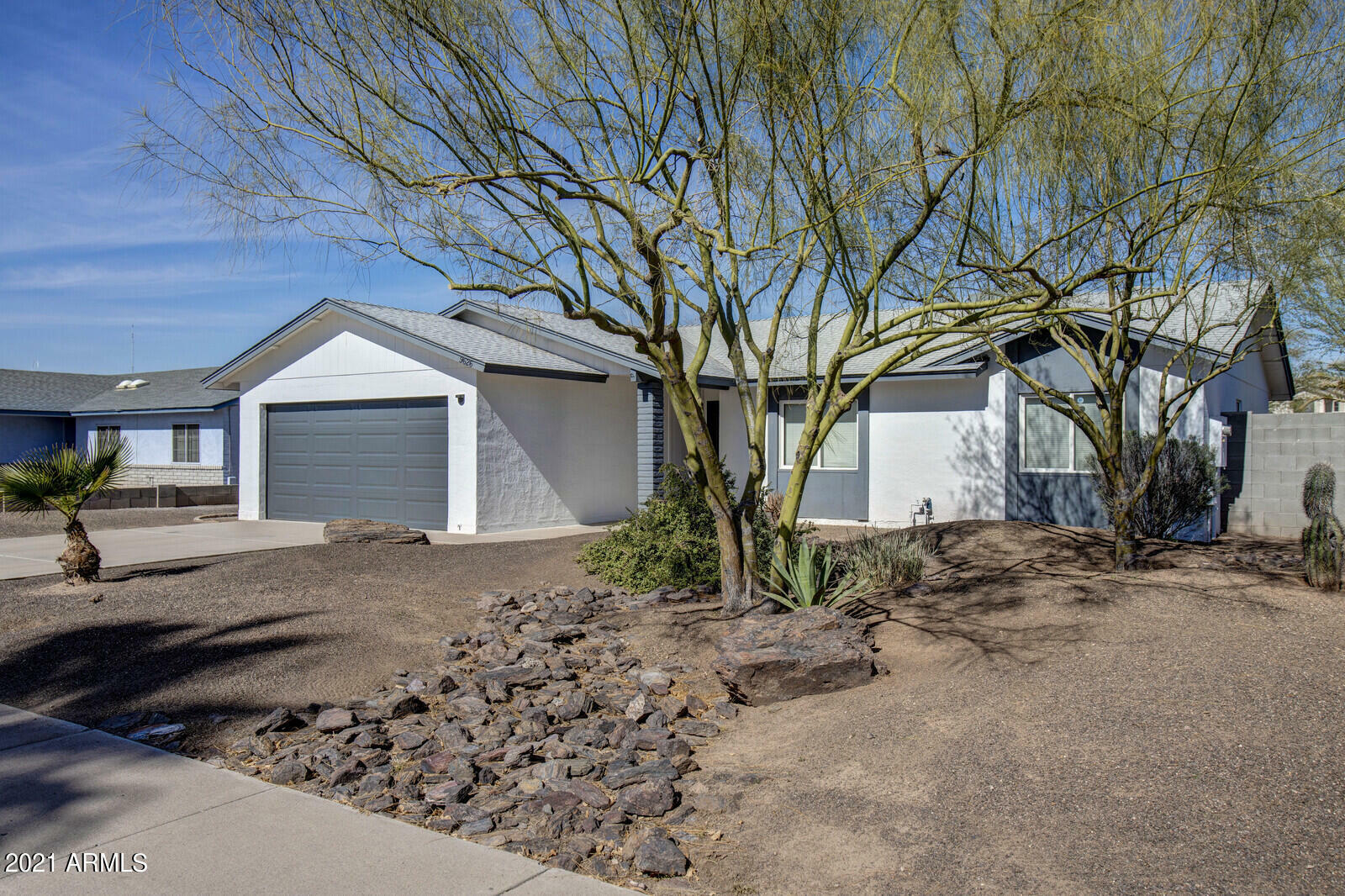 Property Photo:  9626 W Echo Lane W  AZ 85345 