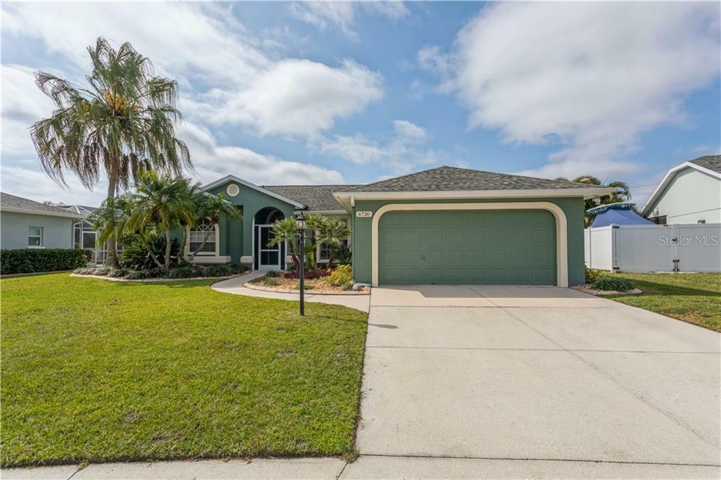 Property Photo:  6730 60th Street Circle E  FL 34221 