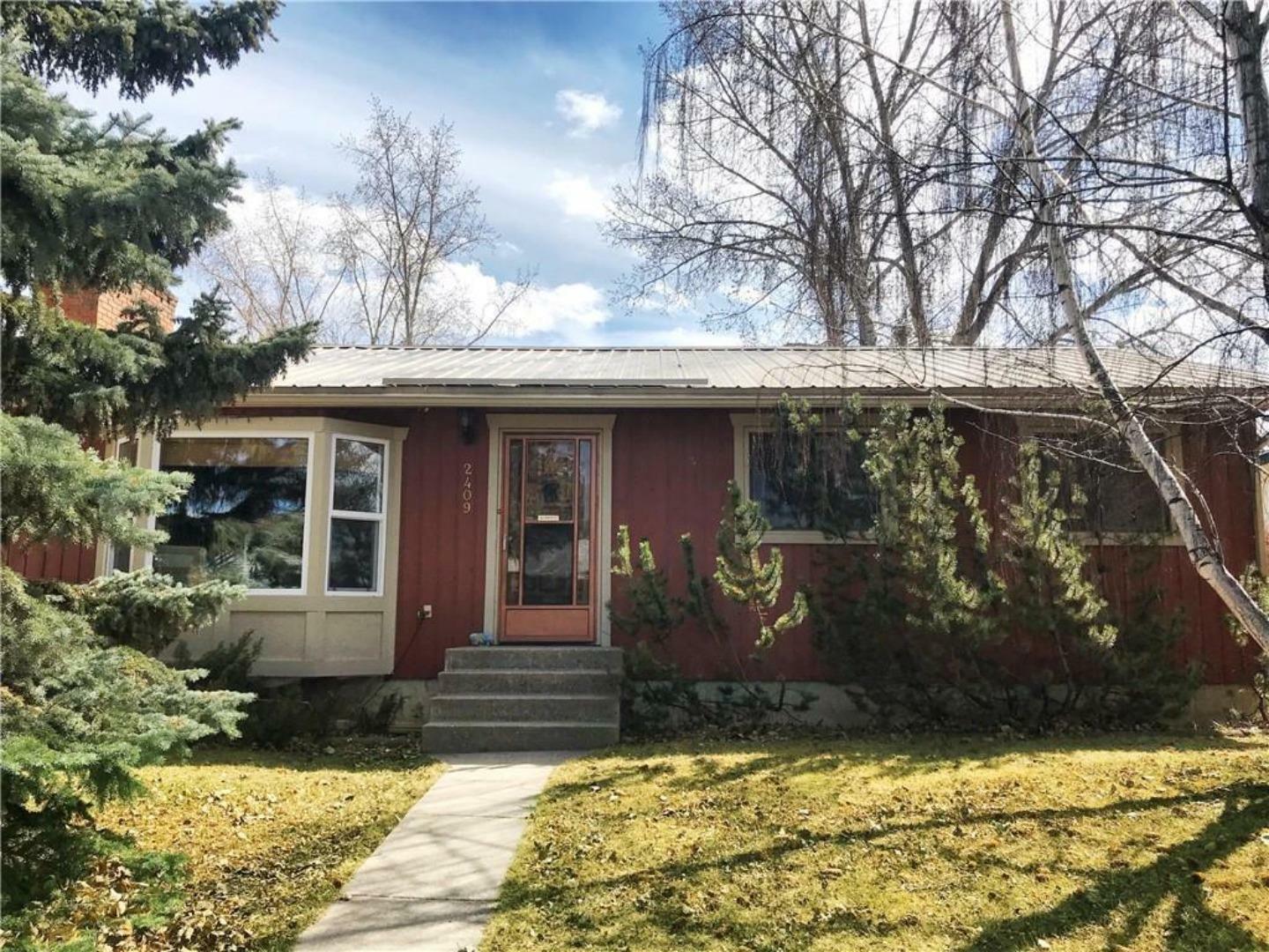 Property Photo: 2409 24 Street AB T0L 1R0