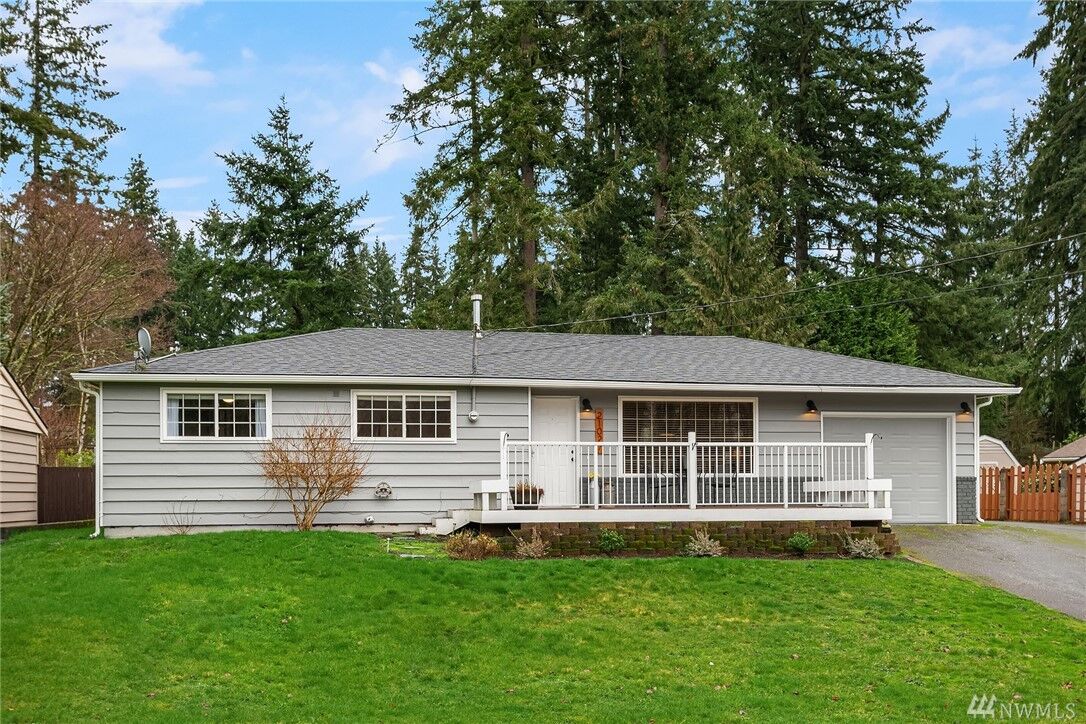 Property Photo: 21027 22nd Ave W WA 98036