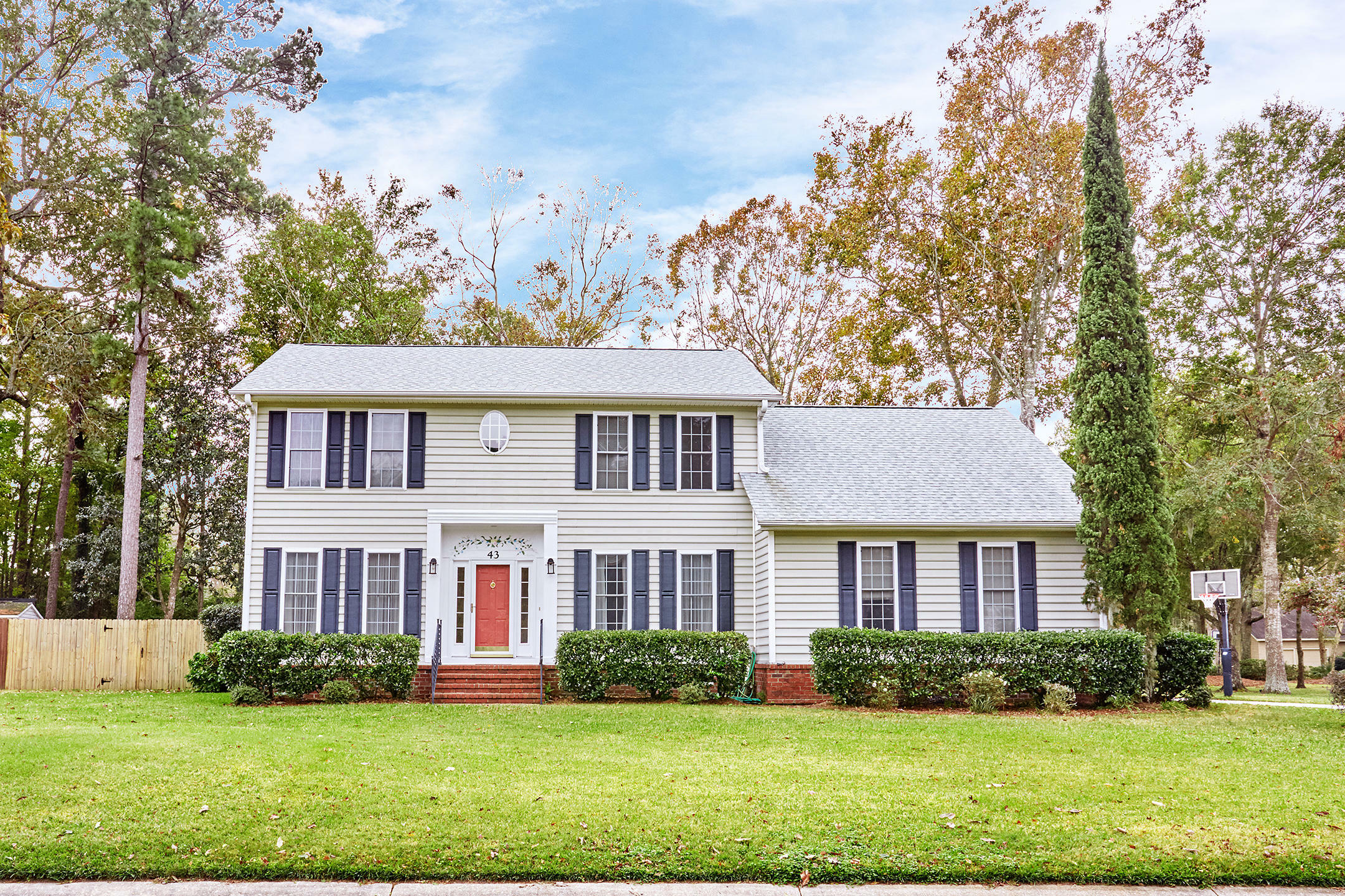 Property Photo: 43 Shadowmoss Parkway SC 29414