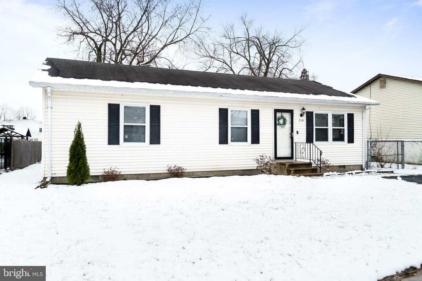 Property Photo:  314 Moss Street  MD 21915 