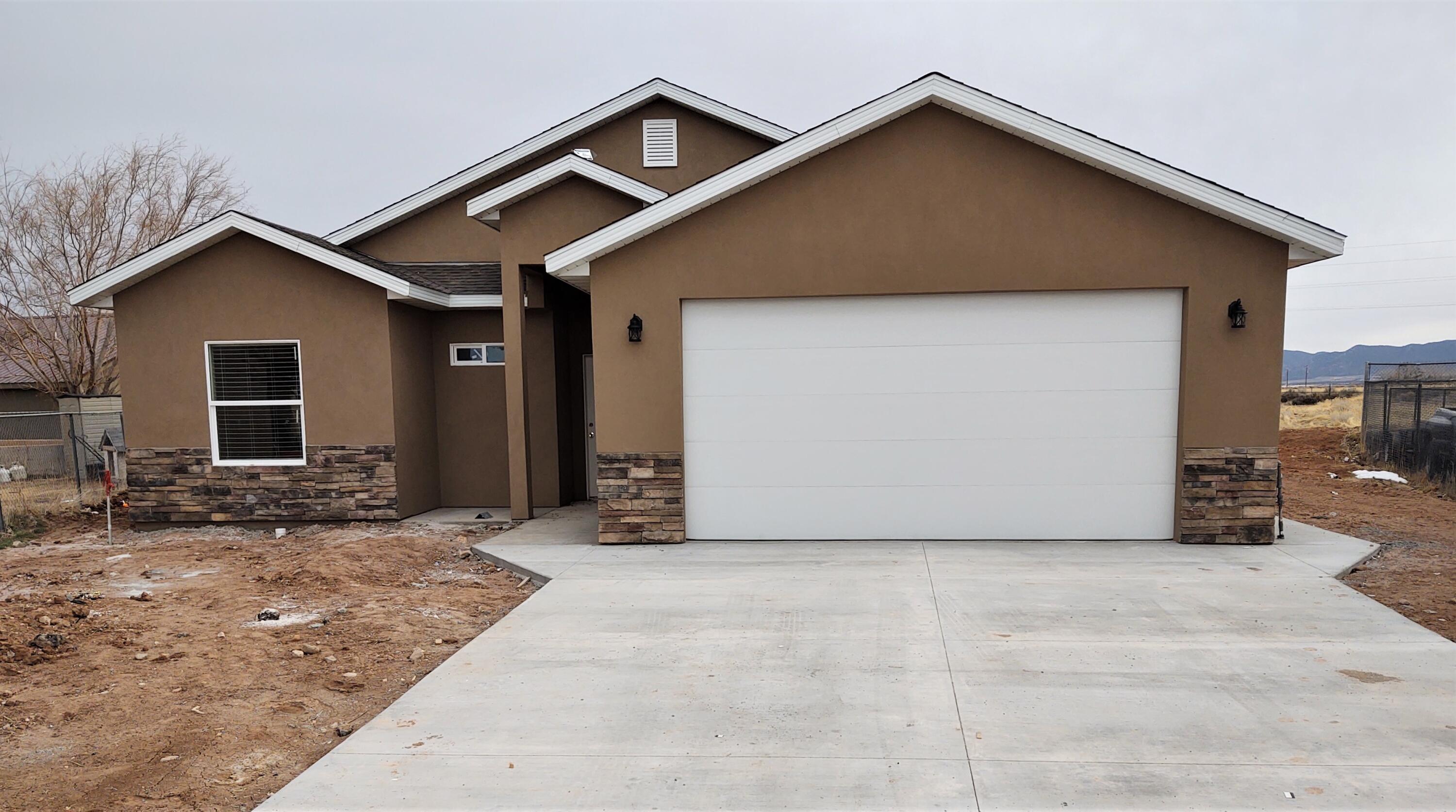 Property Photo: 775 E 100 N. Dove Cir # 86 UT 84725