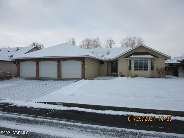 1436 S 67th Ave  Yakima WA 98908 photo