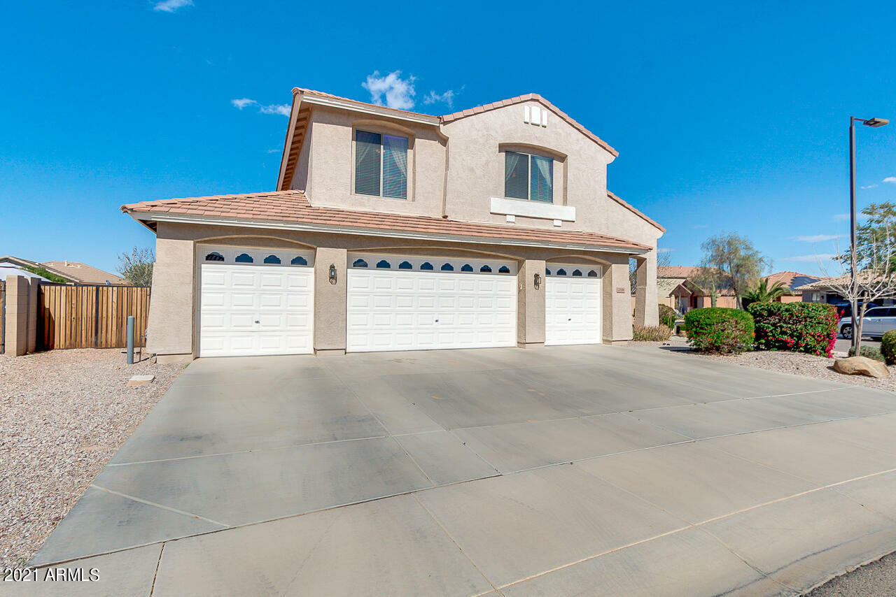 Property Photo:  2208 W Peggy Drive  AZ 85144 