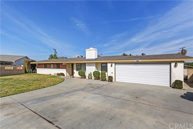 Property Photo: 11805 Arliss Lane CA 92313