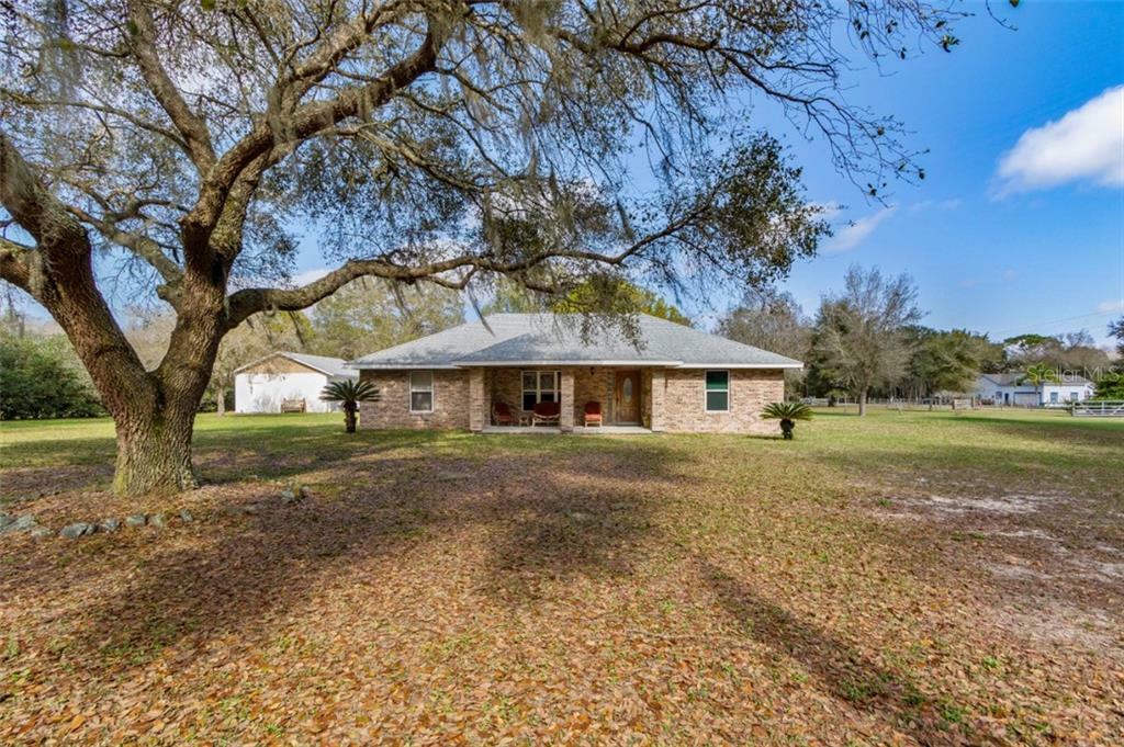 Property Photo:  5423 County Road 561  FL 34714 