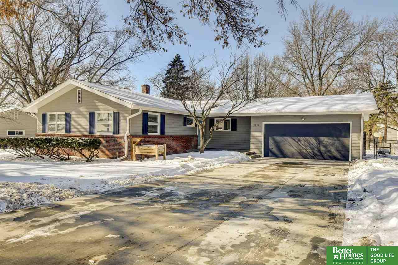 Property Photo:  2532 S 87th  NE 68124 