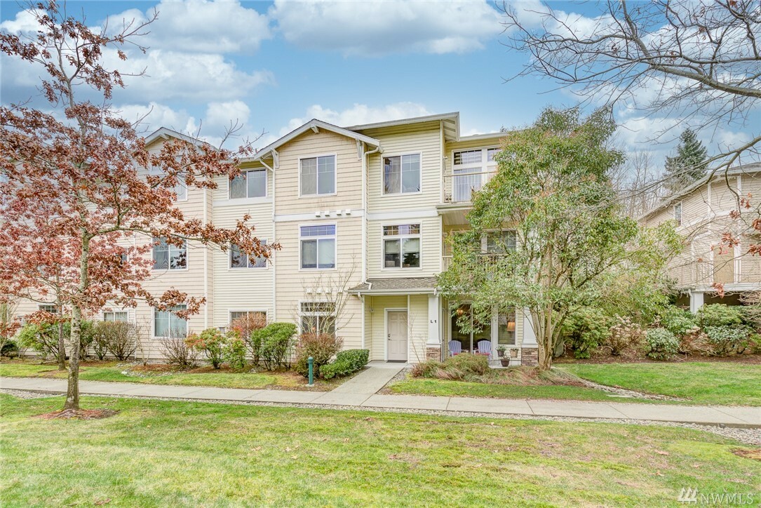 Property Photo:  14007 69th Dr SE L1  WA 98296 