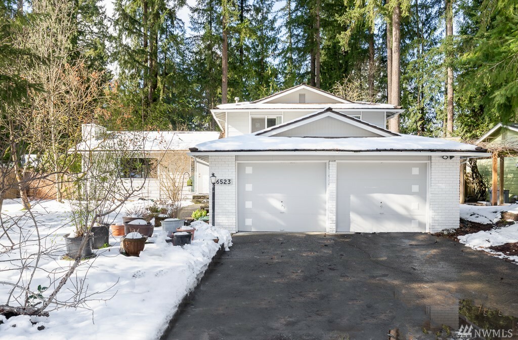 Property Photo:  16523 189th Ave NE  WA 98072 