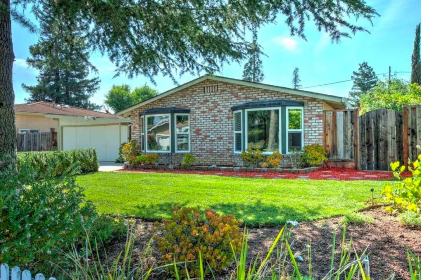 Property Photo: 13450 Ward Way CA 95070