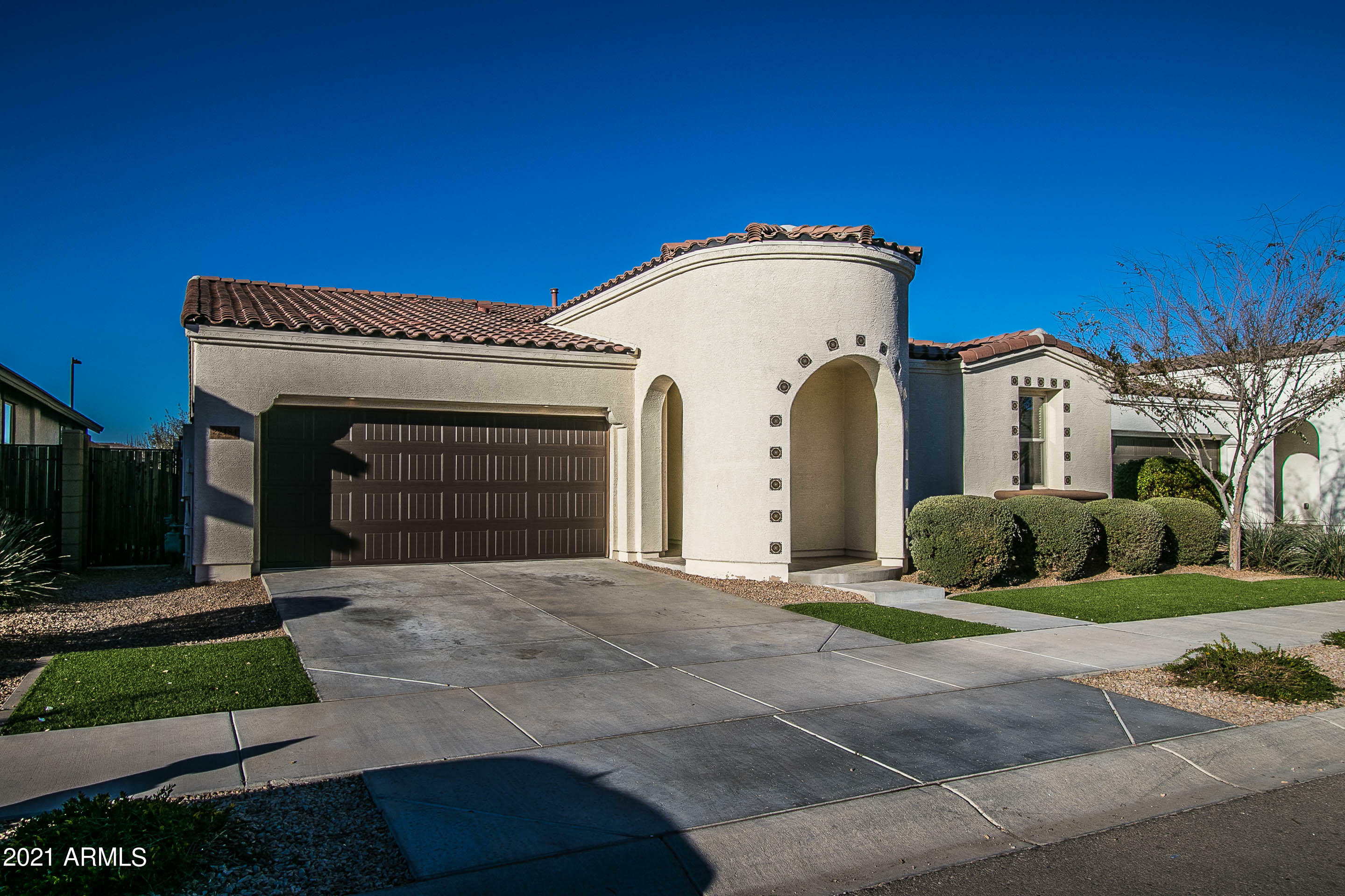 Property Photo:  22484 E Creosote Drive  AZ 85142 