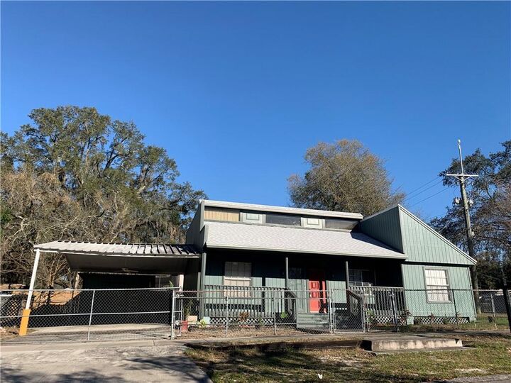 Property Photo:  2002 E Yukon Street  FL 33604 