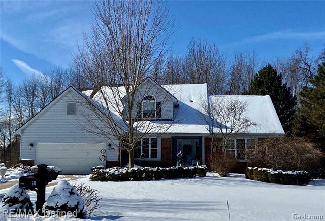 Property Photo: 590 Crestmoor Cir MI 48371