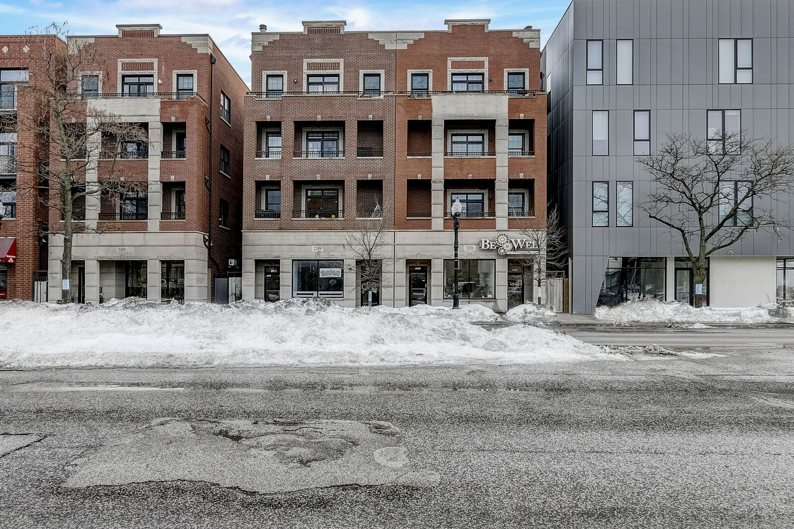 Property Photo: 2251 W Irving Park Road 3 IL 60618
