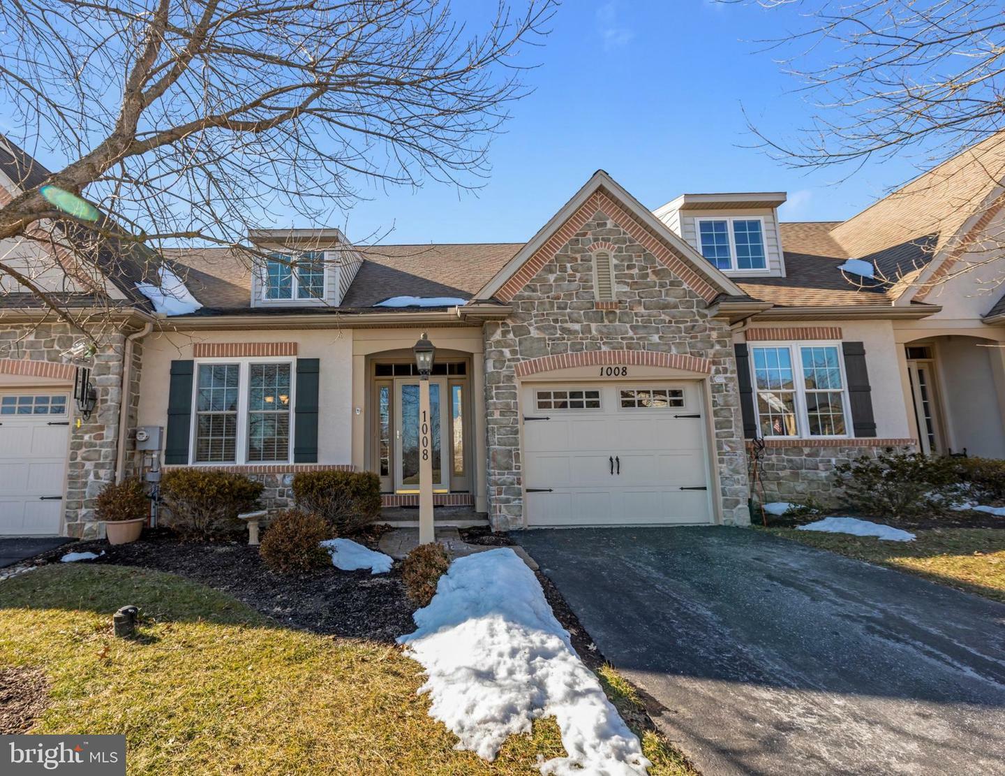 Property Photo: 1008 Aris Pear Way PA 19335