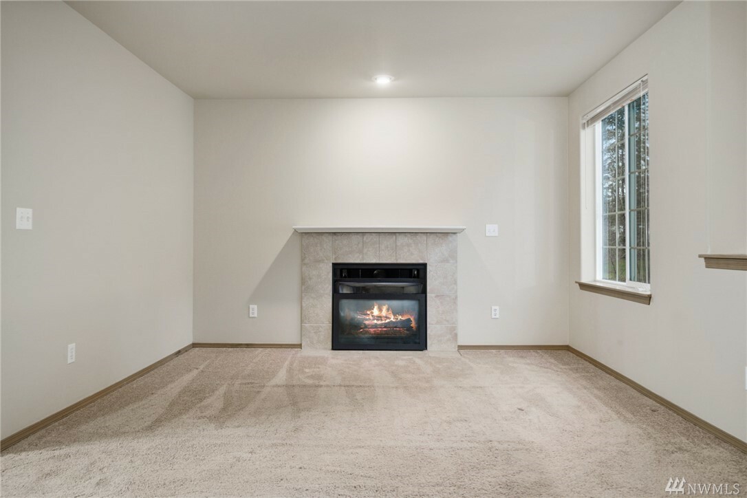 Property Photo: 21306 110th St Ct E WA 98391