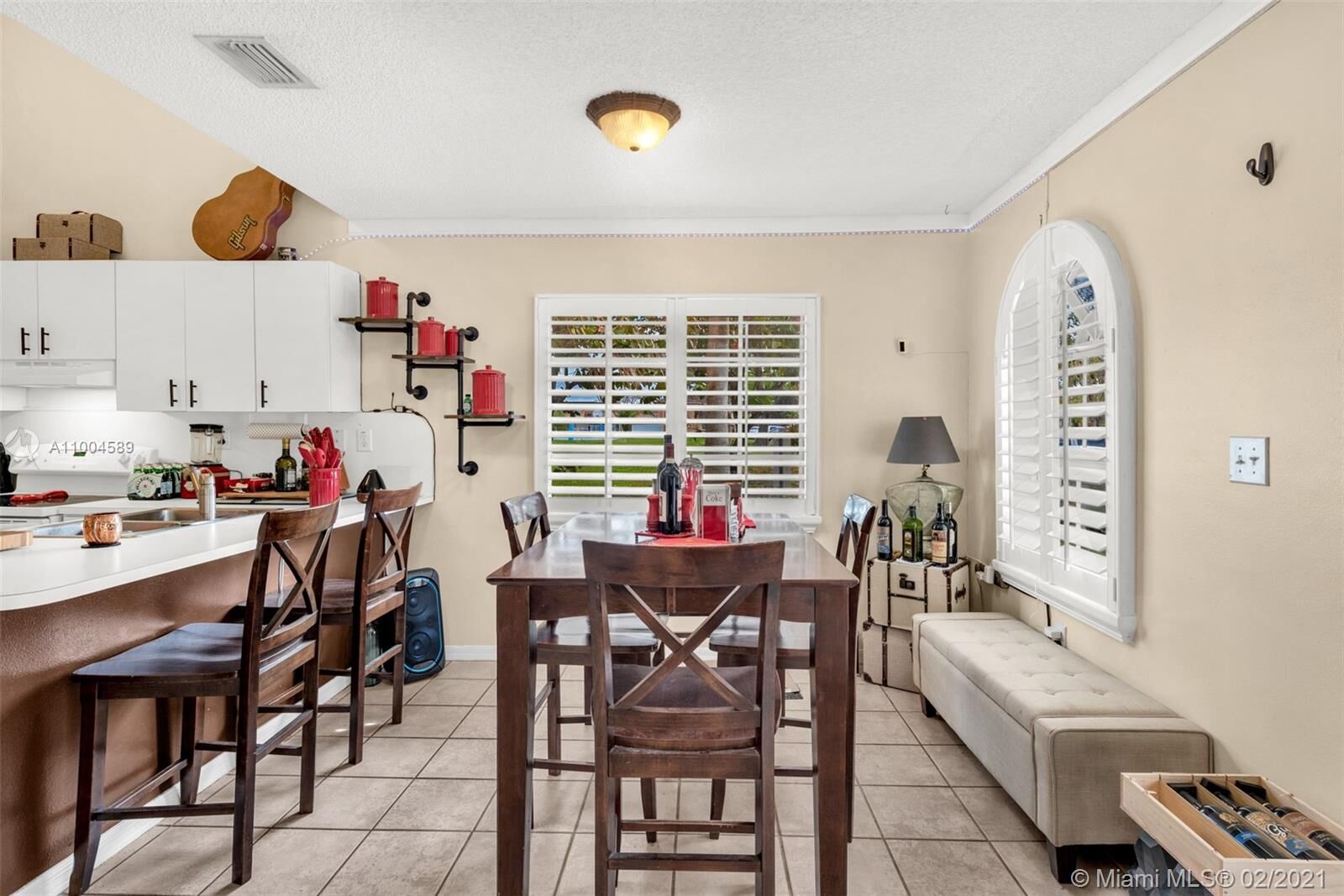 Property Photo: 3725 SW 153rd Pl 3725 FL 33185