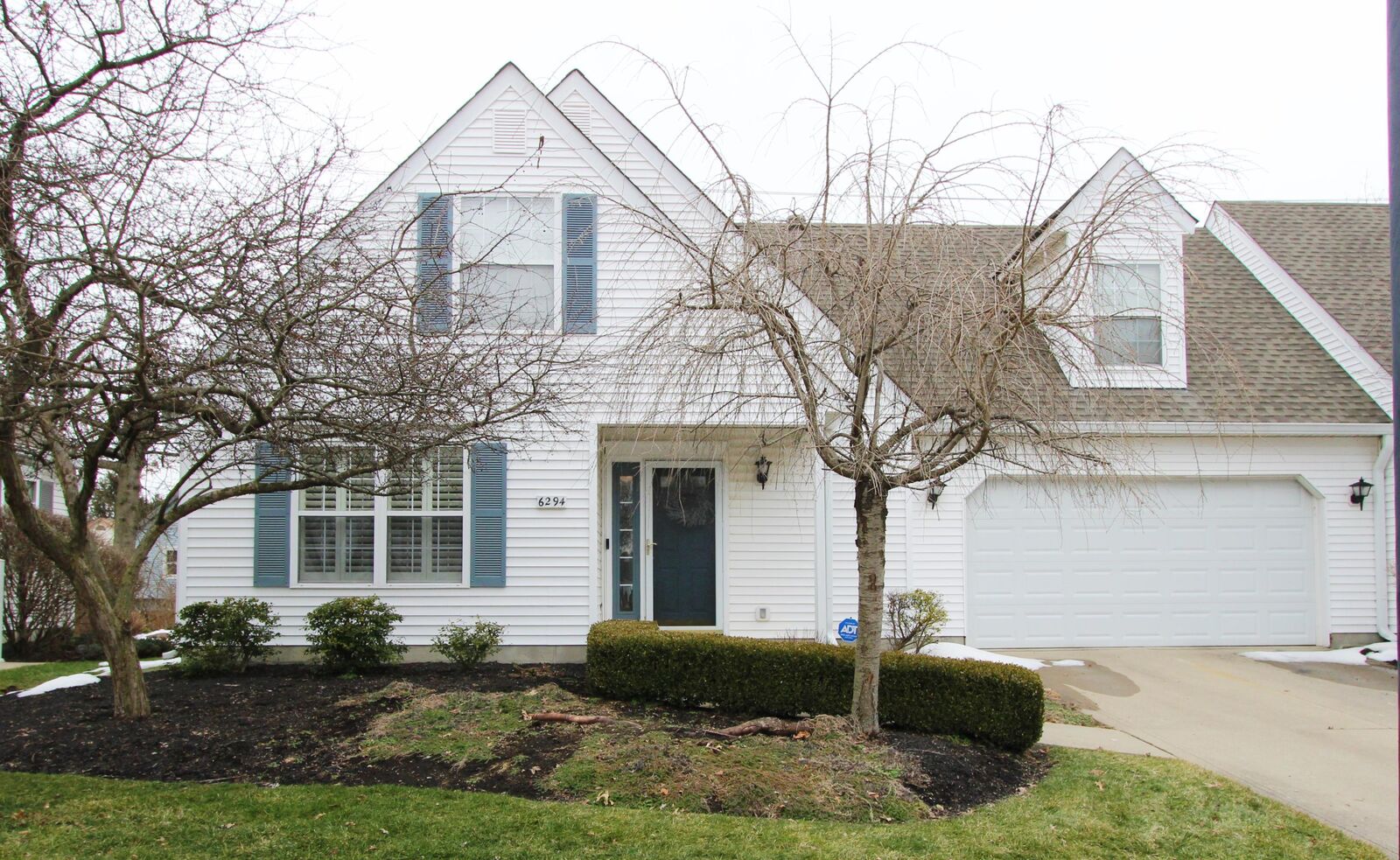 Property Photo: 6294 McNaughten Place Lane OH 43213