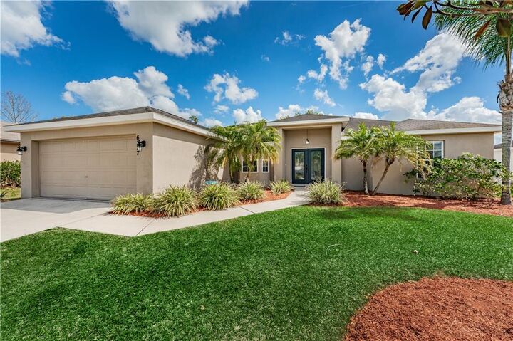 Property Photo: 6327 Hampton Pointe Circle FL 33813